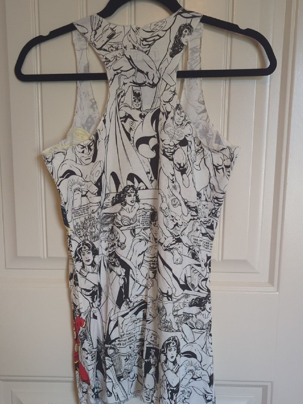Hot Topic Justice League Comic Tank Top in White, Black, Blue, Red, Yellow - Picture 4 of 6